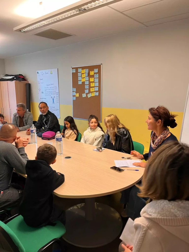 Groupe de parole entre parents accompagné par une professionnelle