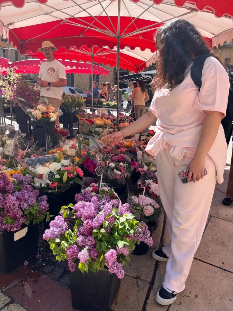 Participation au marché local pendant un mini-séjour santé éducatif